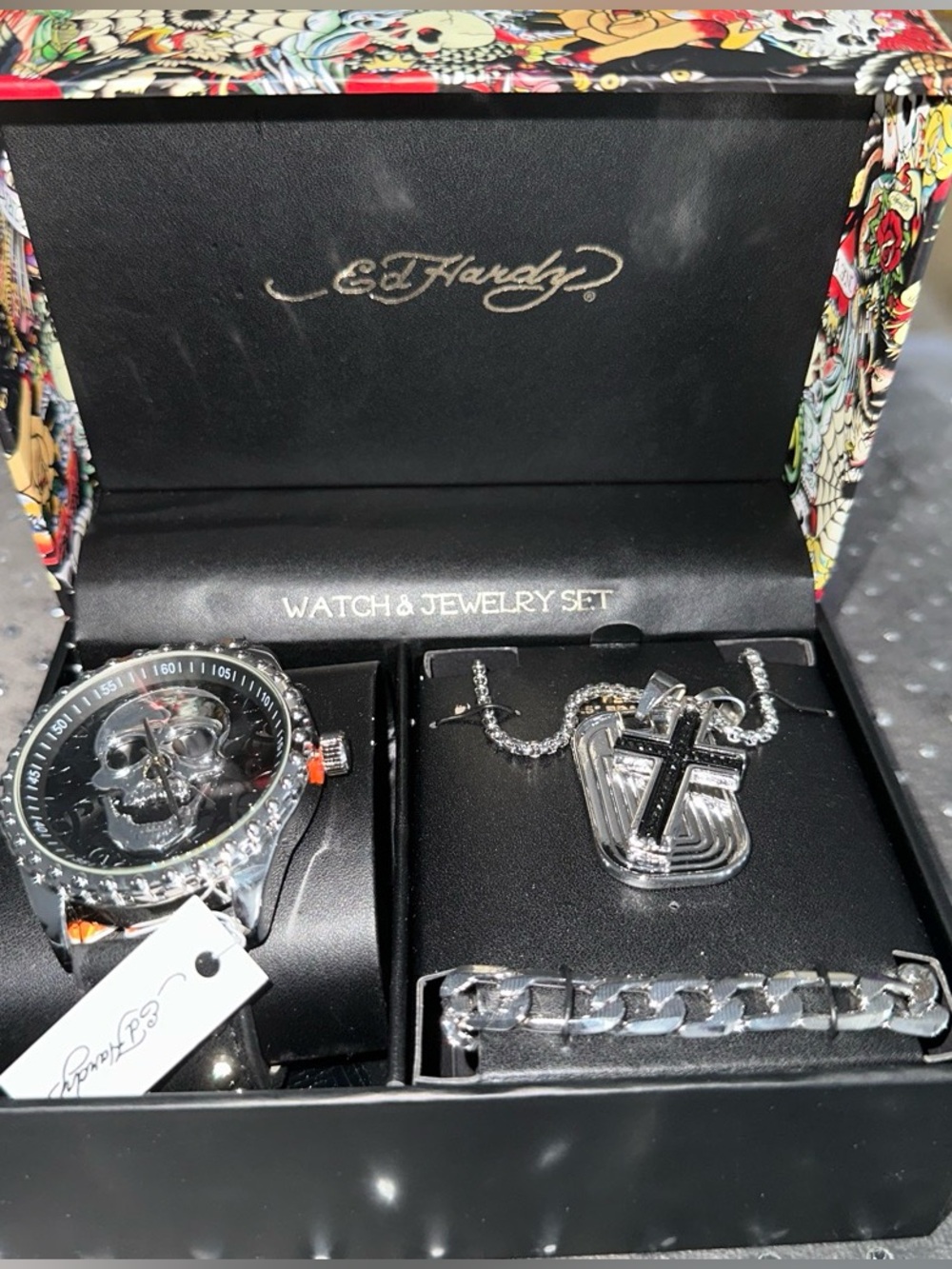 BRAND NEW Ed Hardy Men's watch and jewelry set